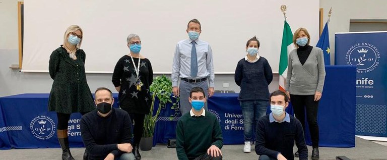 Il Rettore Giorgio Zauli con lo staff che ha supportato la realizzazione dello streaming di inaugurazione dell'anno accademico