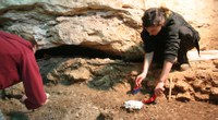 Archeologia | A Grotta de Nadale, casa del Neandertal di 70mila anni fa, ripartono gli scavi Unife