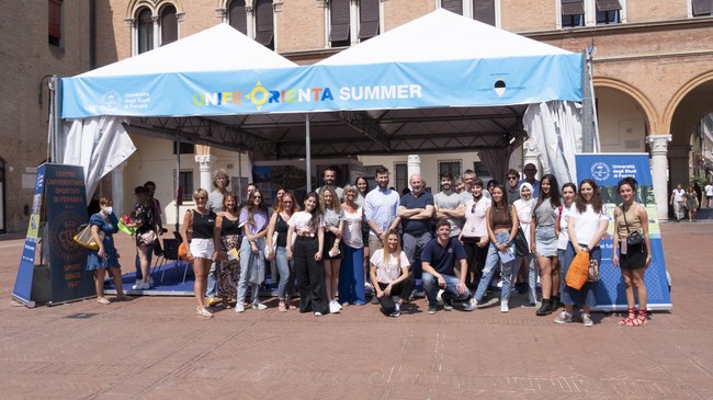 Lo stand Unife Orienta Summer in Piazza Municipale a Ferrara