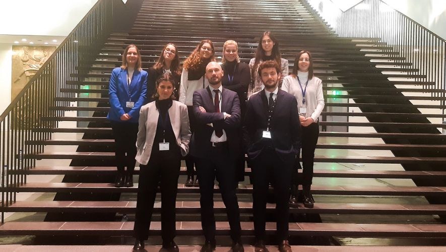EU Law Moot Court Competition | Sei studentesse di Giurisprudenza vincono la competizione e visitano la Corte di Giustizia dell’UE