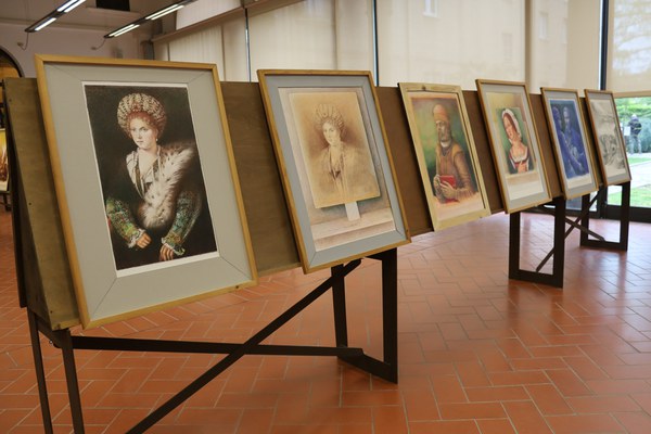 Alcune opere esposte in mostra.JPG