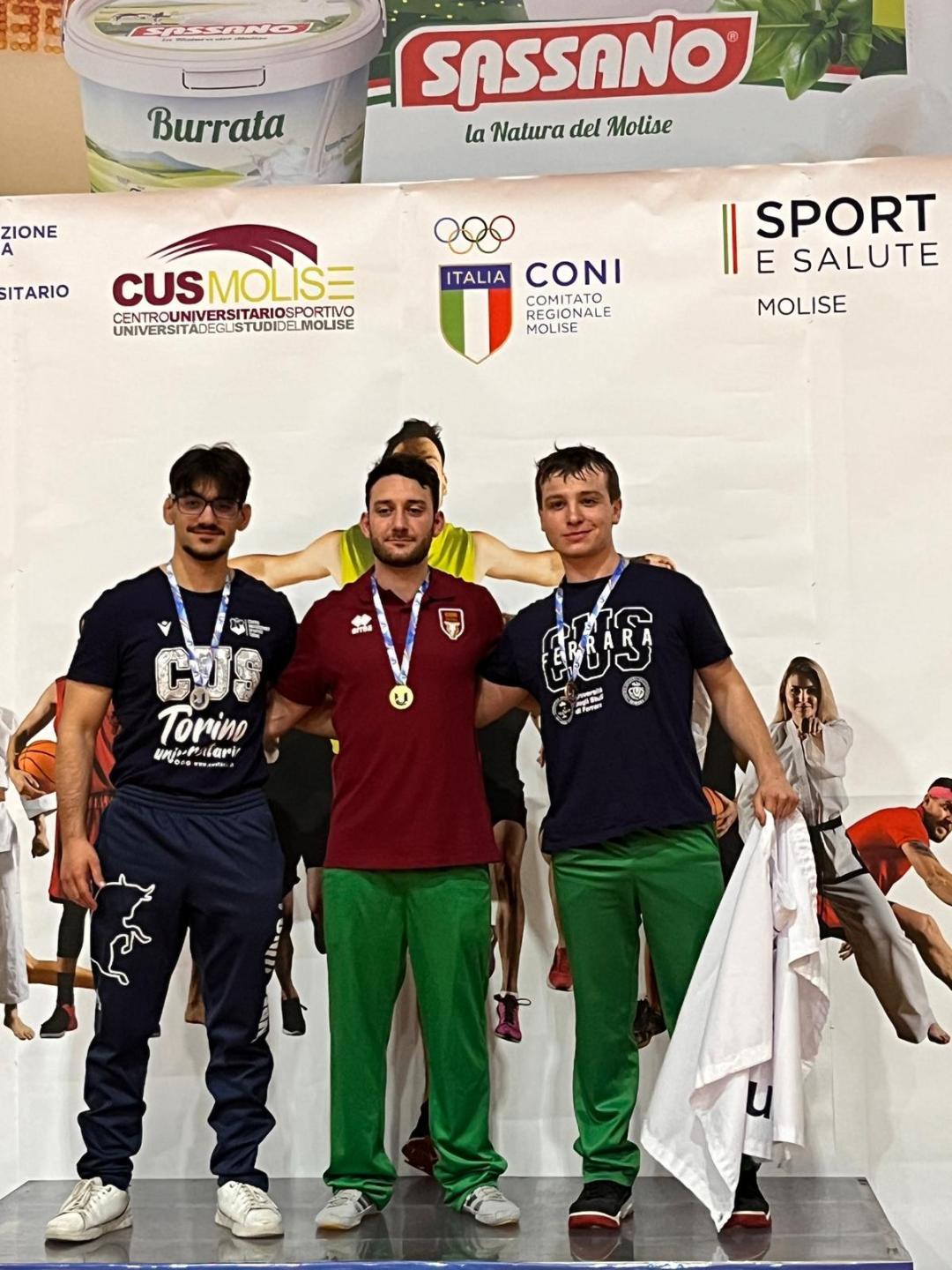 Al centro, Alessandro Pavan - Bronzo nel judo categoria +100 kg