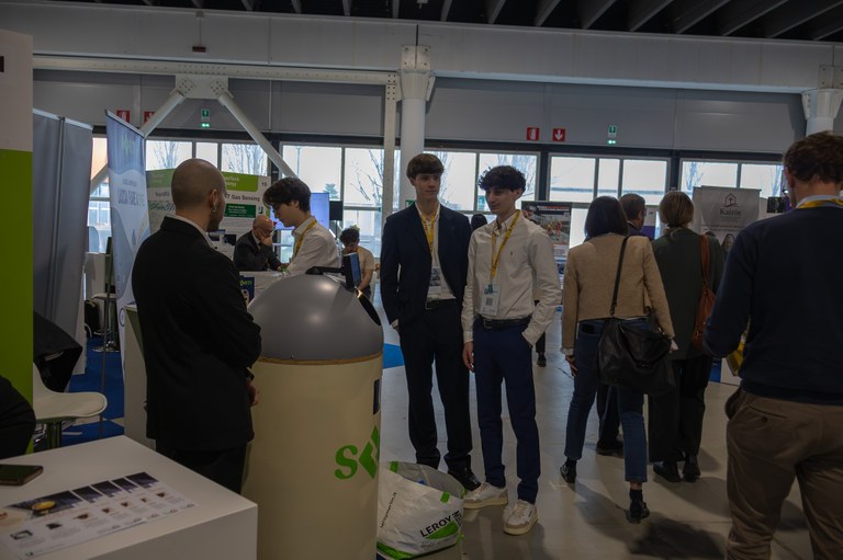 expo-pni-post