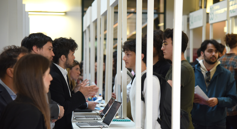 Classifica CENSIS | Unife terza tra i grandi atenei per occupabilità. La sua magistrale in Architettura sul podio in Italia Classifica CENSIS | Unife terza tra i grandi atenei per occupabilità. La sua magistrale in Architettura sul podio in Italia