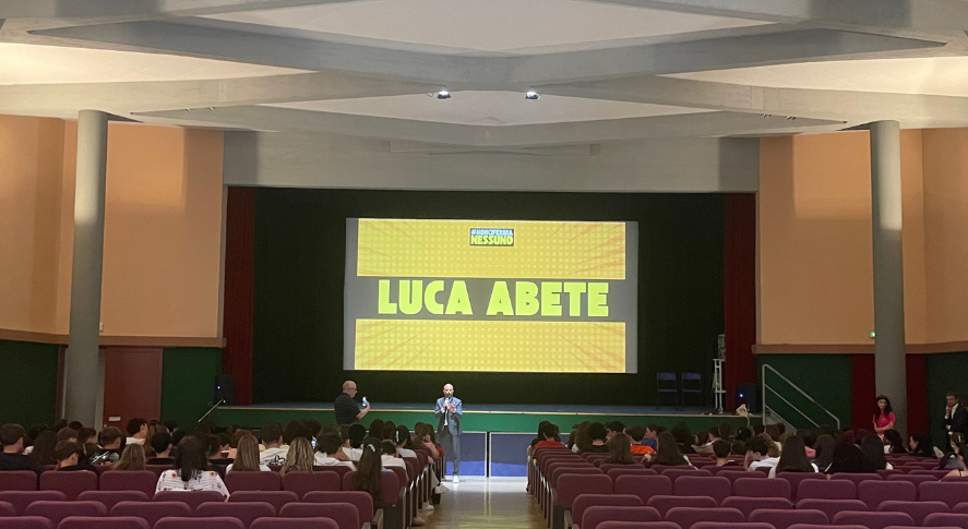 Orientamento | Luca Abete a Unife con il progetto #NonCiFermaNessuno nell'ambito del percorso Scelgo Consapevolmente