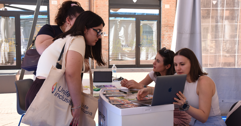 Unife Orienta Summer | Più di 400 in piazza per la due giorni di orientamento dell'Università di Ferrara Unife Orienta Summer | Più di 400 in piazza per la due giorni di orientamento dell'Università di Ferrara
