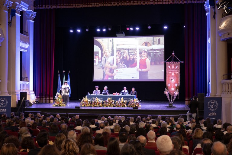palco da lontano